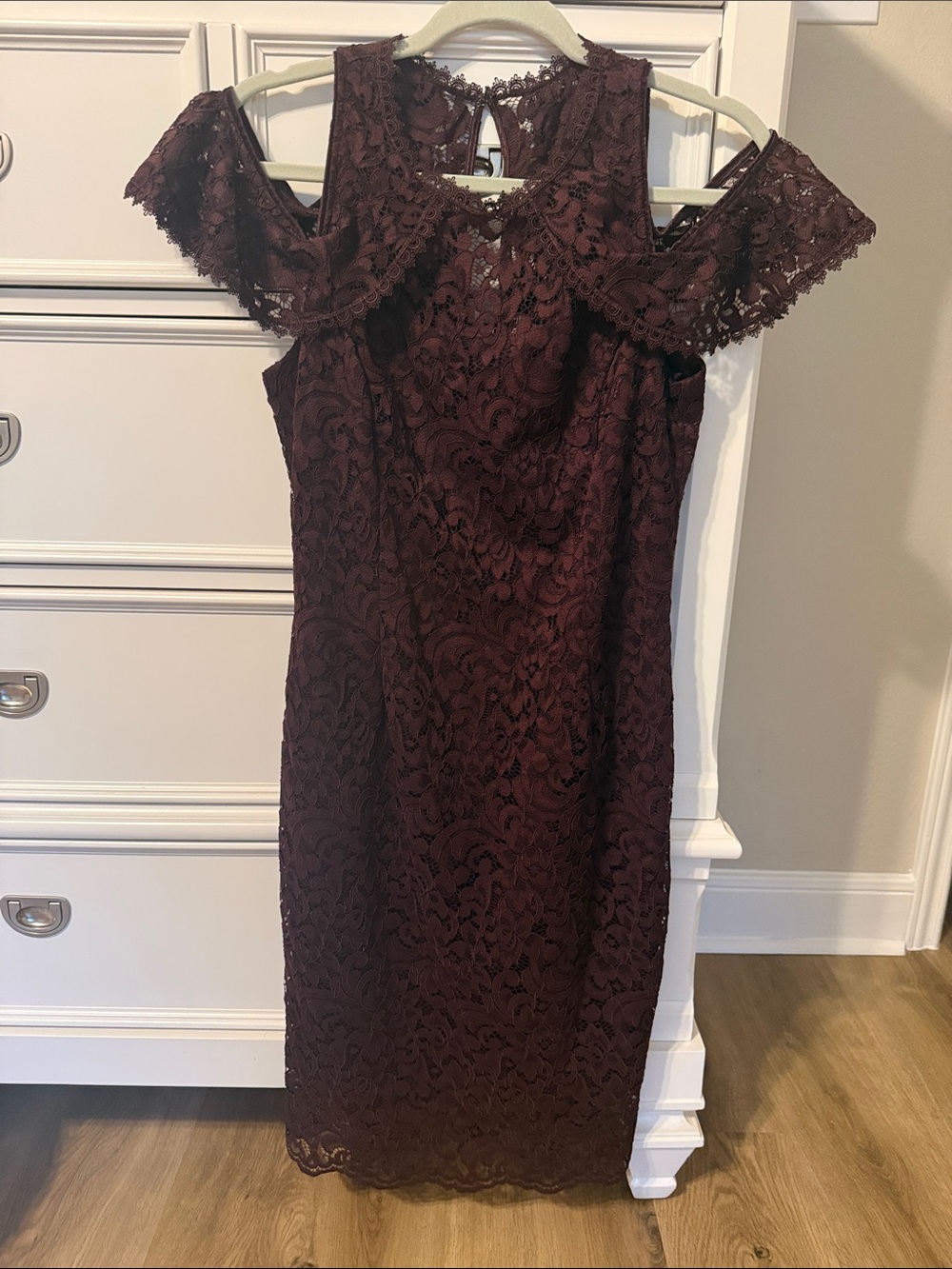 White House black market Lace Cold-Shoulder Sheath Dress in Burgundy